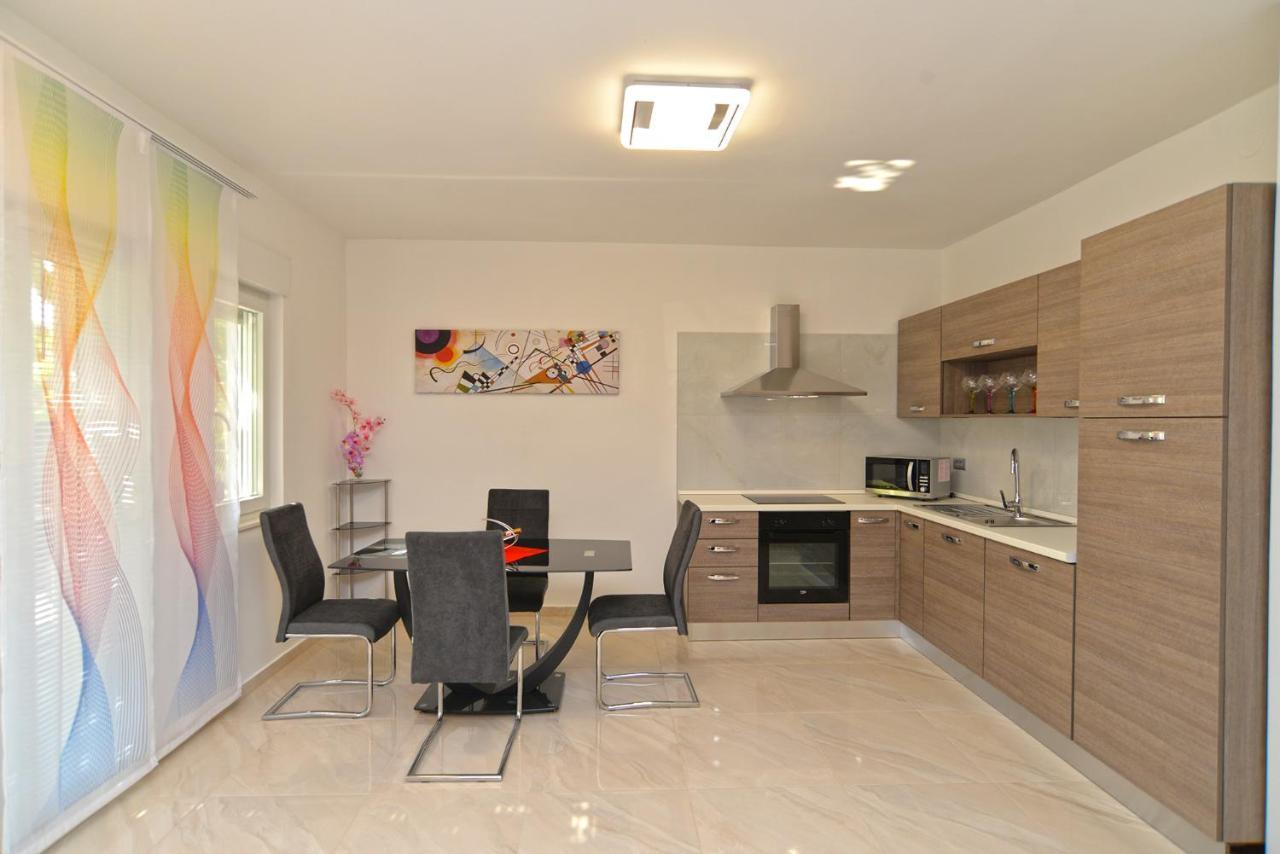 Apartments Mala Vala 925 - Adapted Fazana Ngoại thất bức ảnh